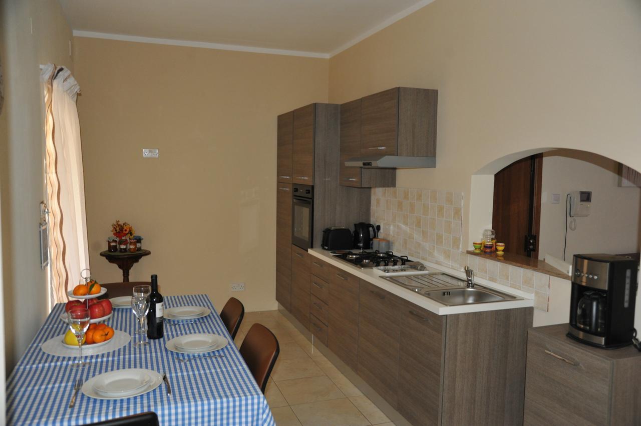 Doms Apartment Tarxien Oda fotoğraf